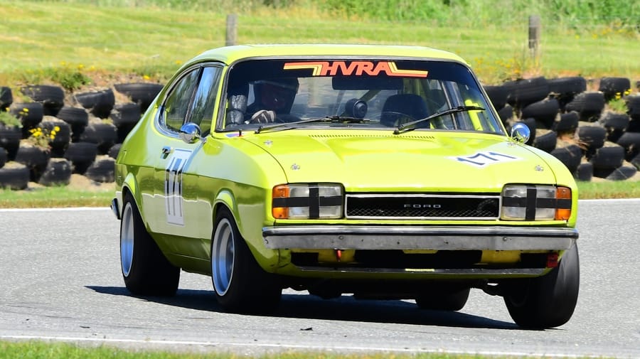 Hot Competition at Teretonga Park