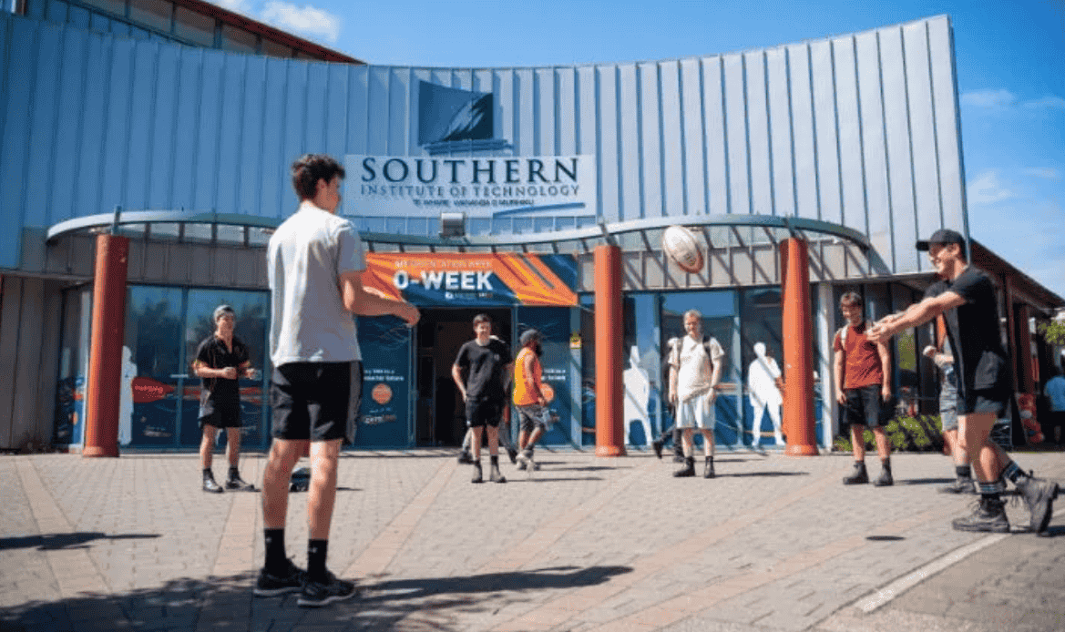 Te Pūkenga Out, Regional Polytechs Back