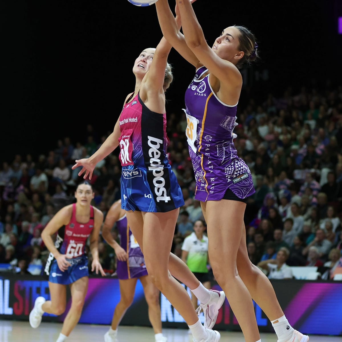 Steel Bounce Back With Commanding 69-60 Victory Over Stars