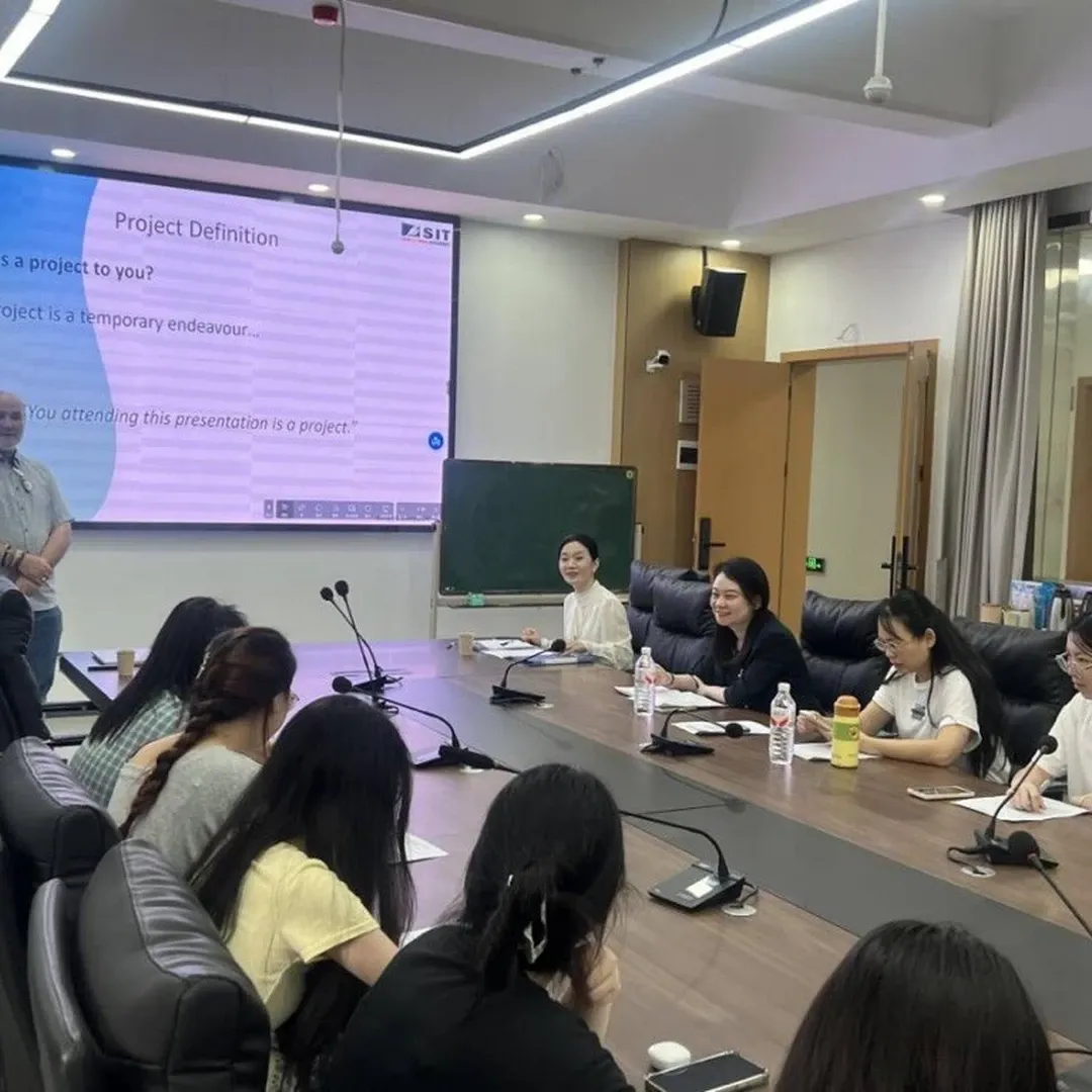 Invercargill Lecturer Presents in China