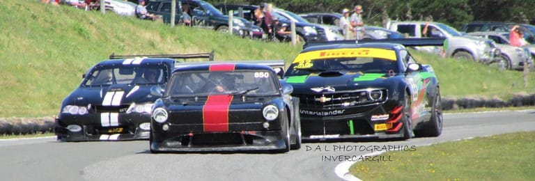 Crowds Lap Up Classic Sights & Formula 1 Sounds At Teretonga