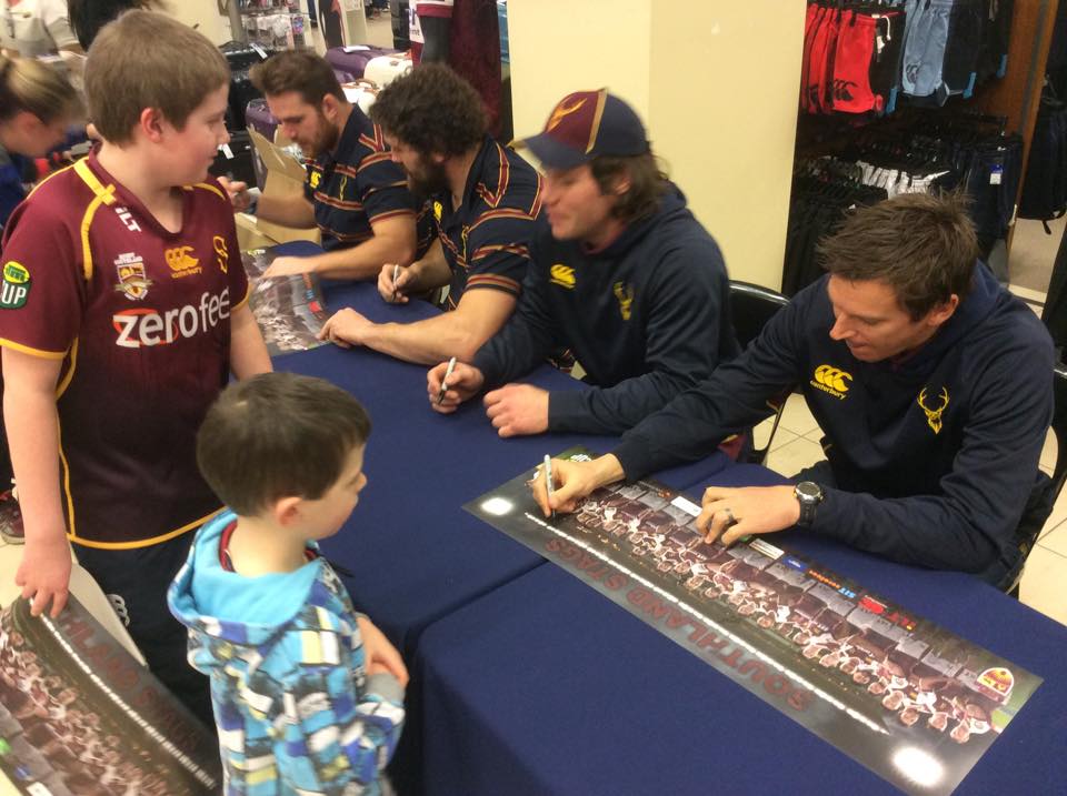 Southland Stags Signing Popular (video & pics)