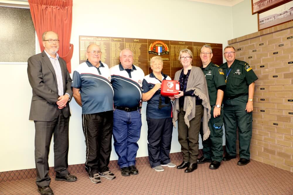 AED Donated to Invercargill Bowling Club