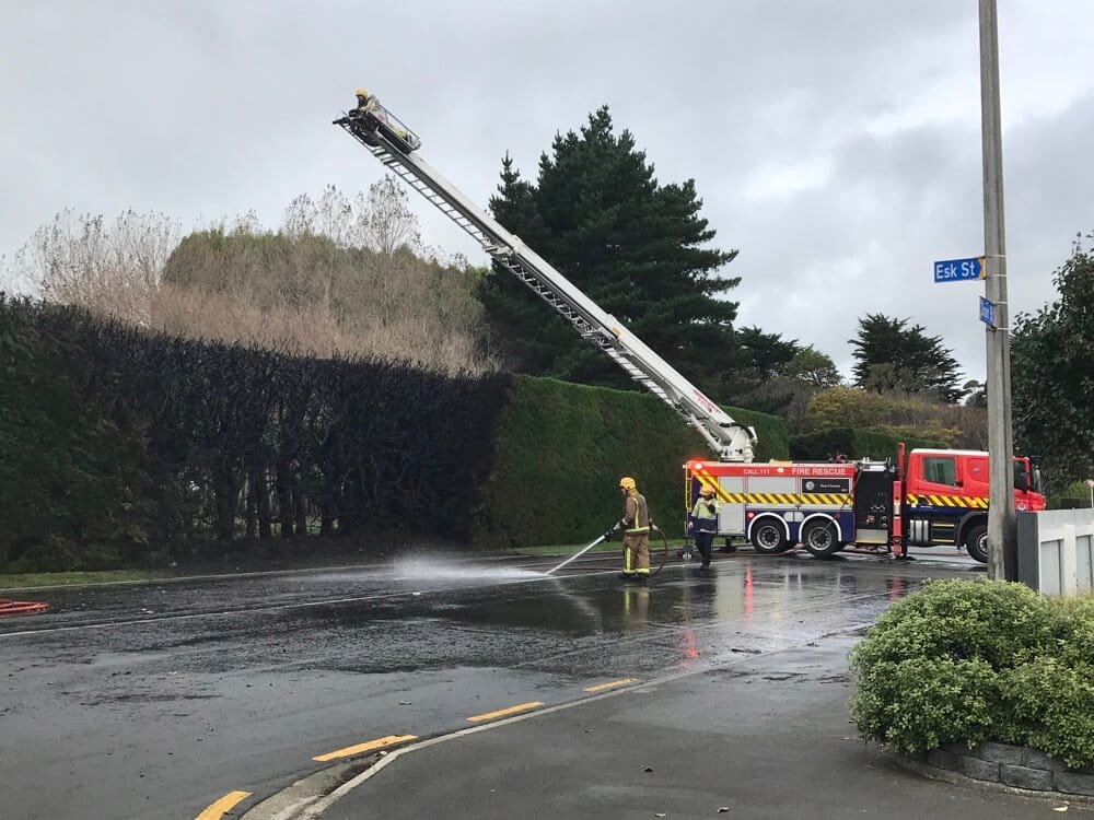 Invercargill Police Looking For Youths Regarding Doon Street Hedge Fire (video)