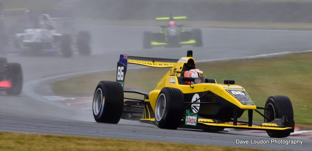 Lawson and Armstrong Battle It Out At Teretonga Park