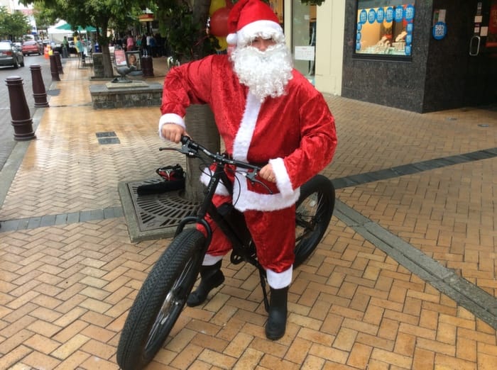 Large Crowds Attend Christmas Market Day