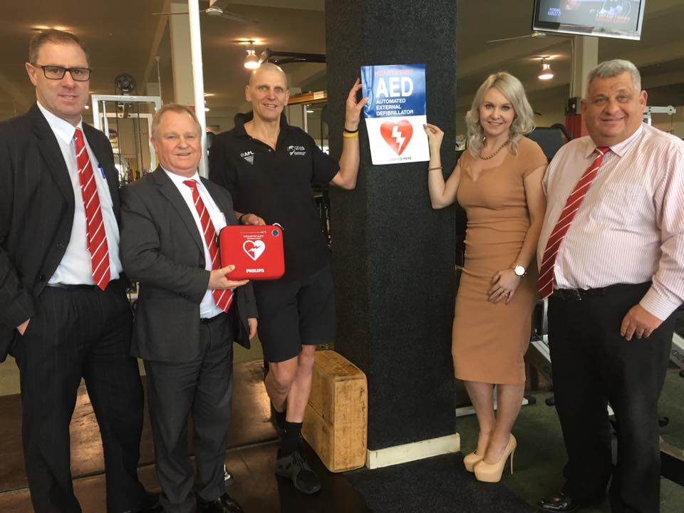 Mike Pero Invercargill Donate Heart Defibrillator To Local Gym World Health & Fitness