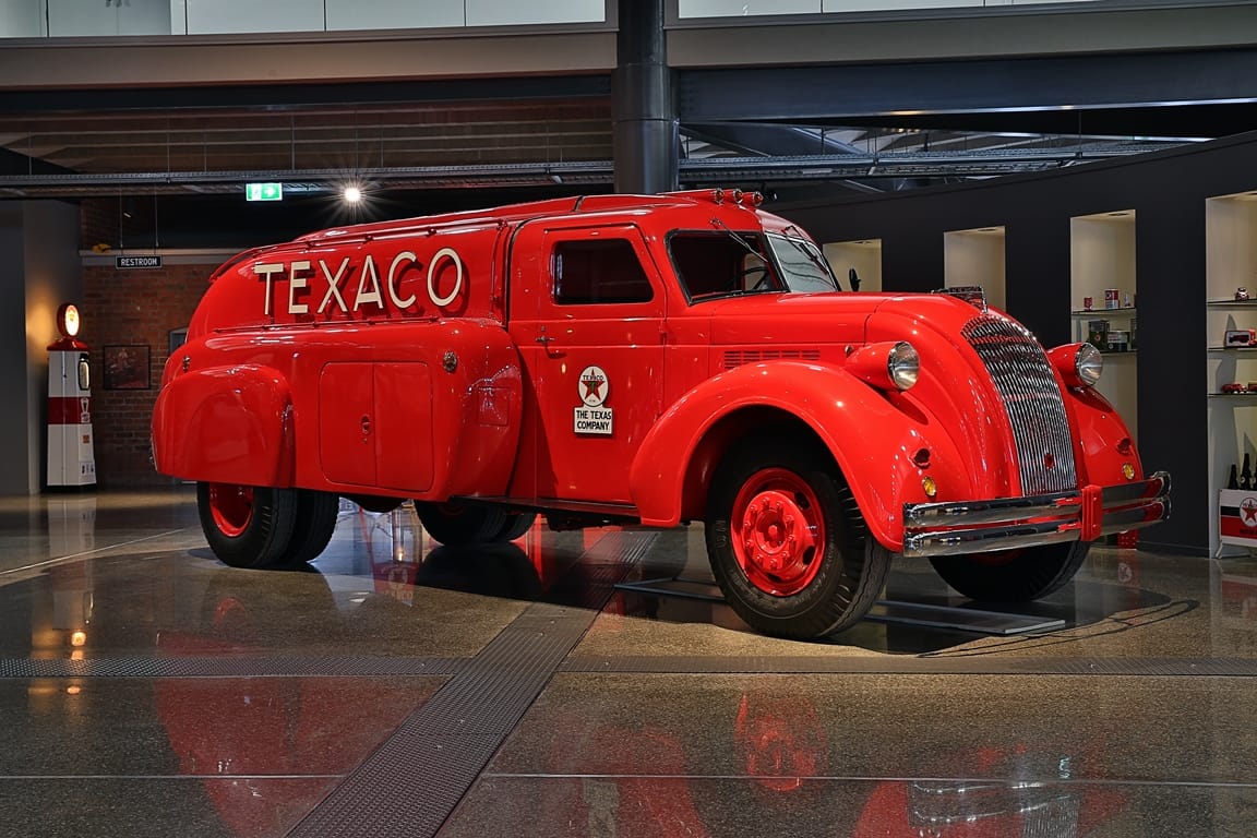 One Of The World’s Rarest Trucks – Special Guest at Weekend Truck Parade +Video