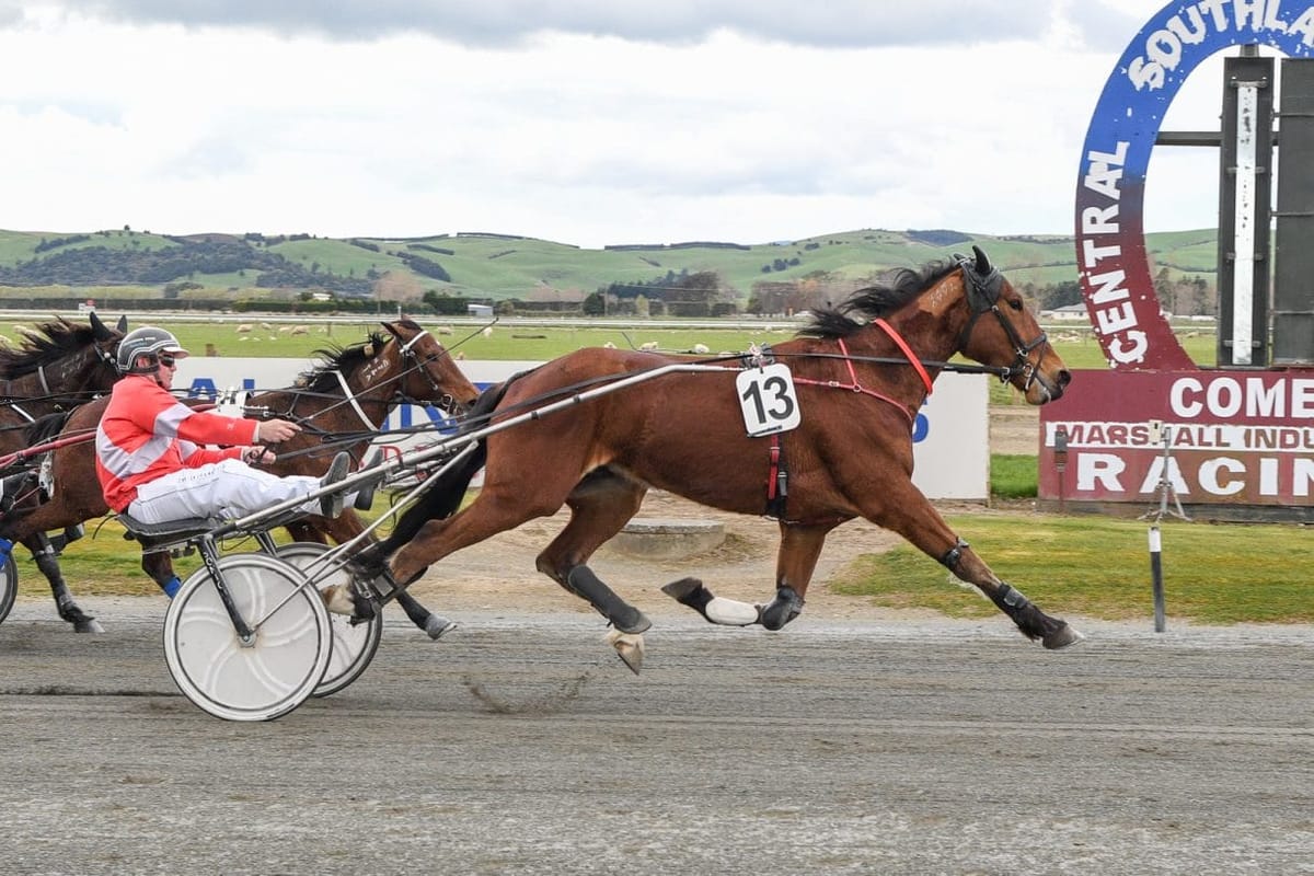 Southland Master Plumbers Assn Race Day at Winton on Saturday