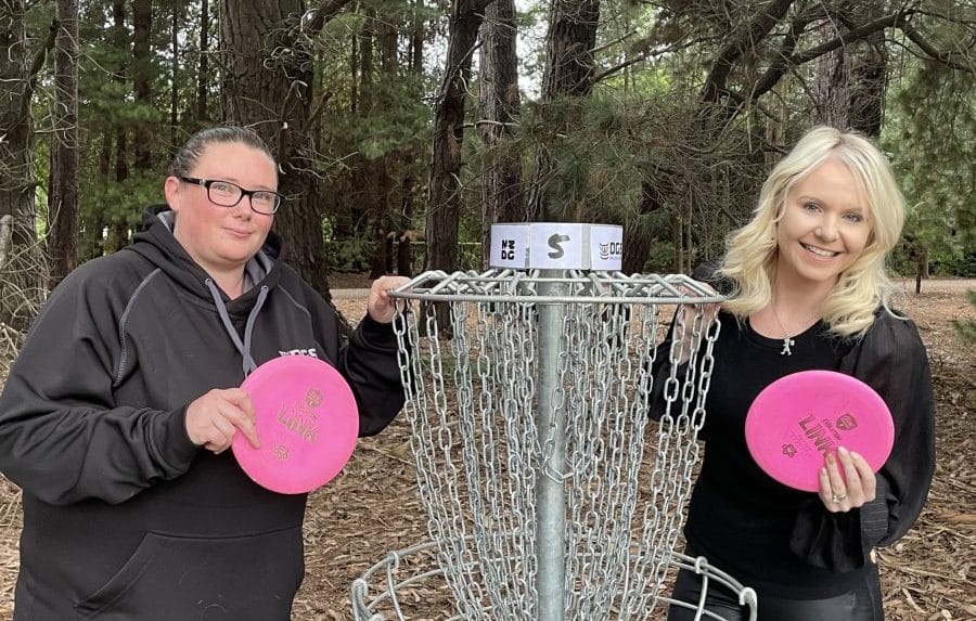 Disc Golfers Keen to Smash it This Weekend in Queens Park