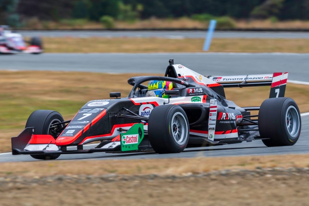 Wurz Tastes Success At Teretonga Park