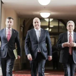 Government Holds Four-seat Advantage in Latest Political Poll