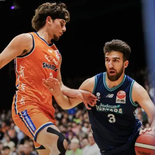 Three Sharks Score 25+ Points in Dominant Home Victory