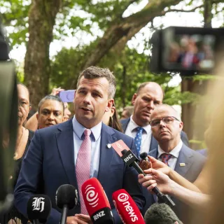 Seymour Wants 18 Ministers Not 28