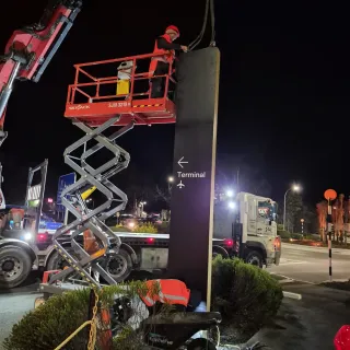 Invercargill Firm Signs on at Queenstown Airport