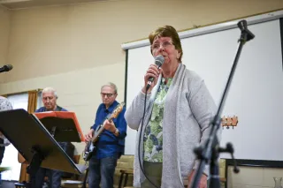 Gore Garden Drive Draws Biggest Crowd Yet