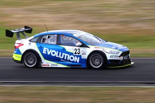 Michels Extends Winning Streak at Teretonga