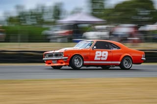 Mighty Muscle Mainland Cars Ready To Rock Teretonga Park