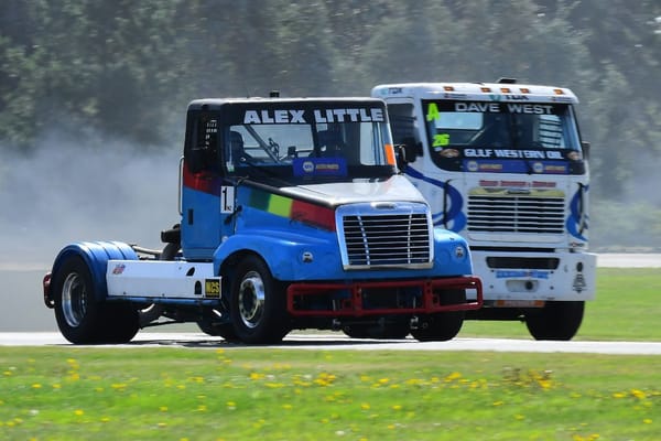 Super Trucks and Muscle Cars Headline Southern Thunder