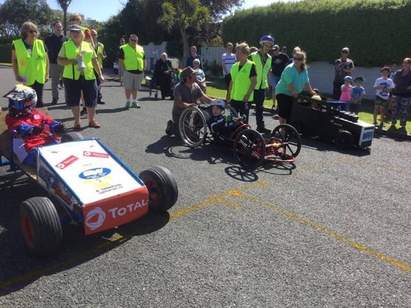 Good Crowds Turnout For South Alive Trolley Derby