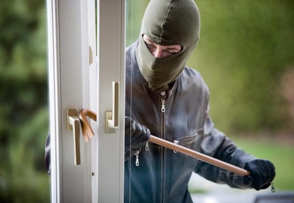 Colac Bay Residents Help Foil Burglary