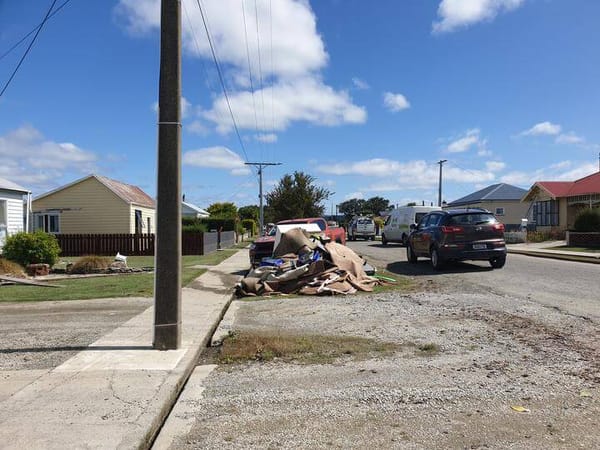 Southland Motorists Face Flood Clean-up Challenges