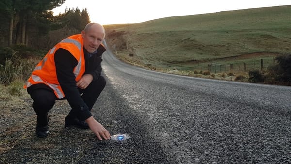 Gore DC Install Ice Warning Lights On Crawford Road