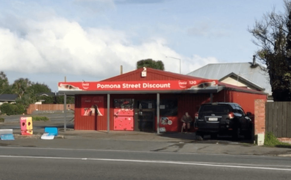 Invercargill Police Appeal For Information Following Pomona Street Robbery +Video