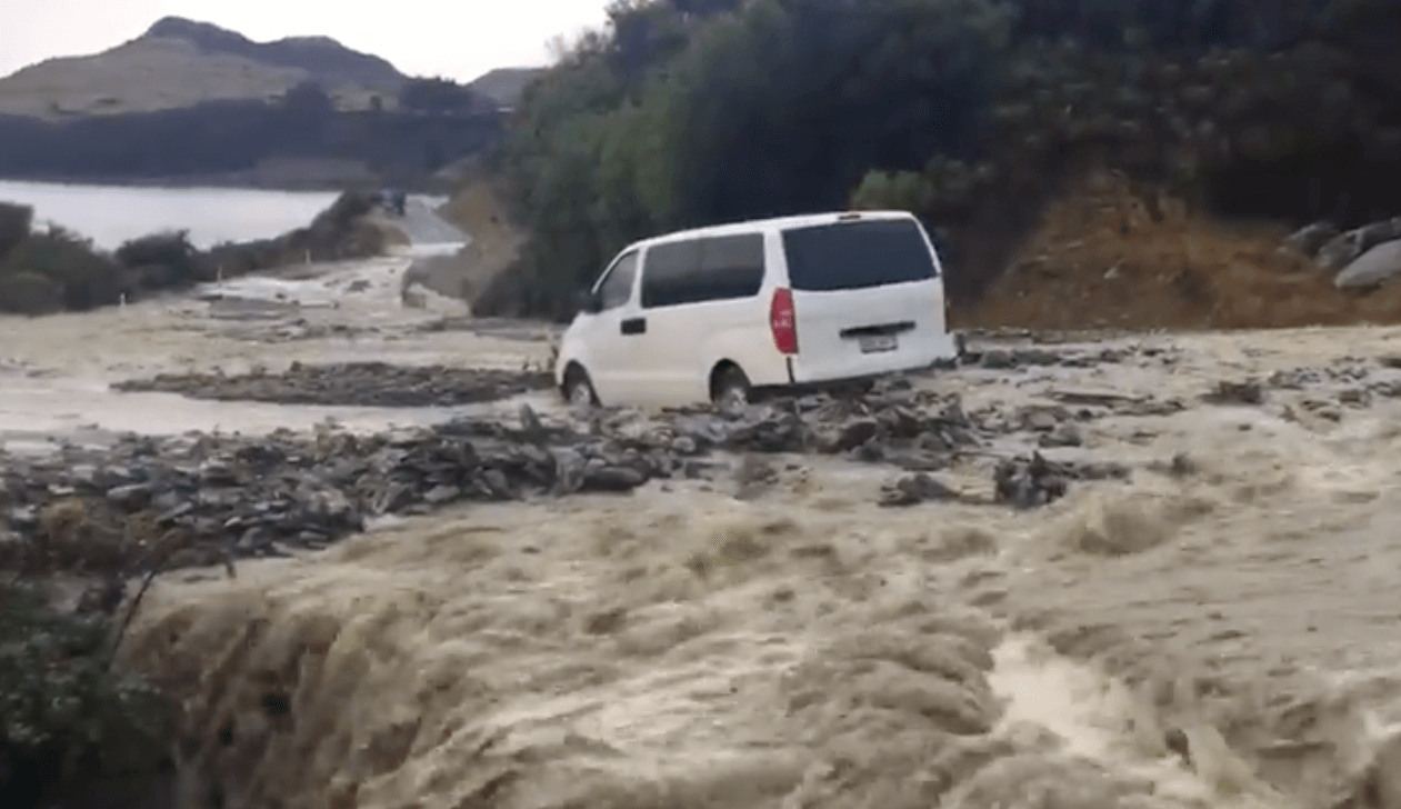 Glenorchy-Queenstown Road Closed Due To Slip (video)