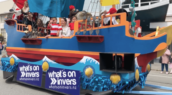 Watch The Southland Santa Parade Video