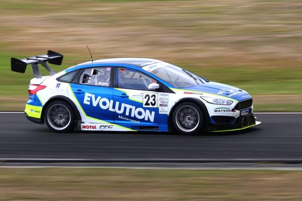 Season Finale at Teretonga Park on Sunday