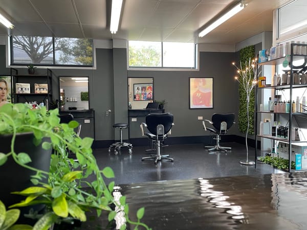 Hair Salon Weathers “Covid Storm” Celebrates 4 Years in Business