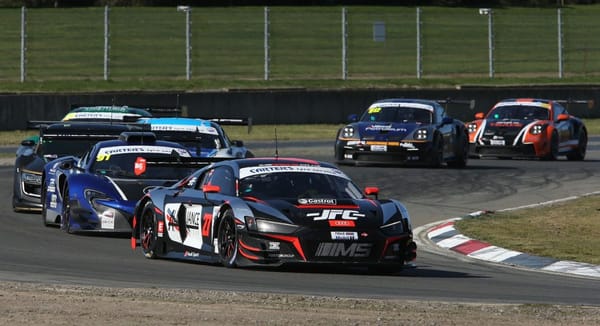 Motorsport Treat at Teretonga Park