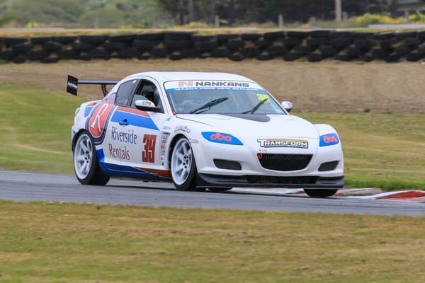 Three New Lap Records Set at Teretonga Park