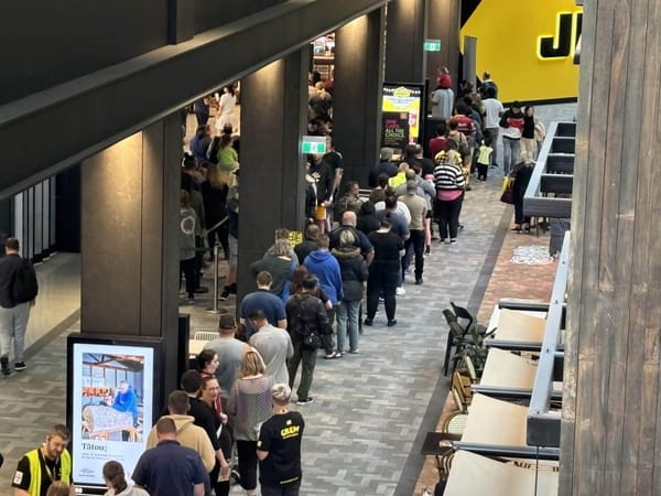 JB HI-FI Celebrates Grand Opening Success in Invercargill with Community Support